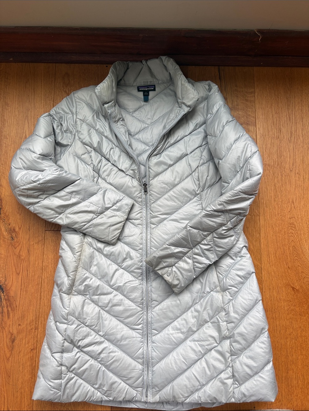 Patagonia Silver Quilted Packable Puffer Coat